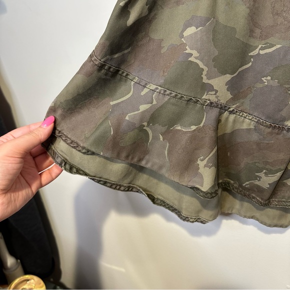 anthropologie camo button down blouse size 4P - Picture 3 of 4